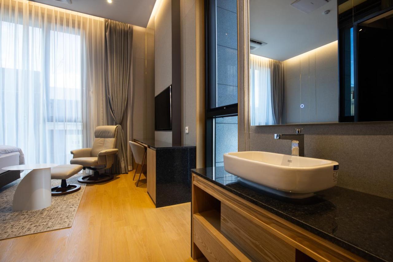Jeonju Tourist Hotel Kkotsim ภายนอก รูปภาพ